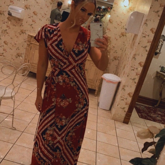 Hello Molly Floral Pattern Wrap Maxi Dress - Picture 3 of 4